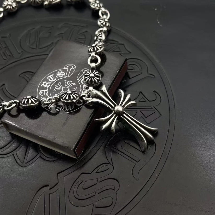 CH LOGO NECKLACE -9